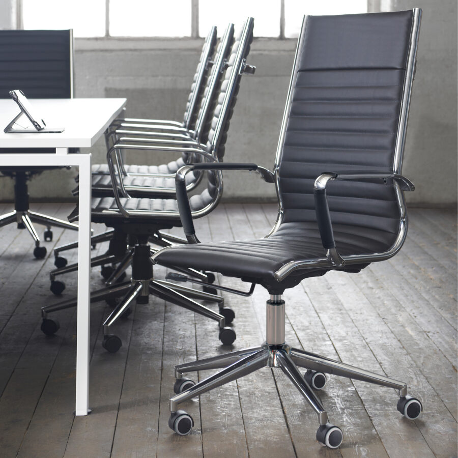 Bari Chair